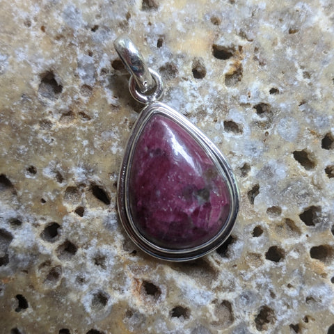 Ruby Pendant~JRUBYP01