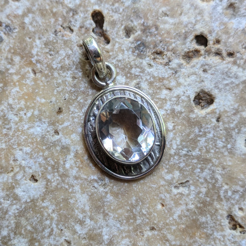 Quartz Pendant-Super Clear~JSCQTZP4