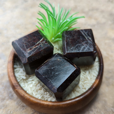 Almandine Garnet Cube~CRGARCUB