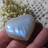 Rainbow Moonstone Heart~CRMHRT04