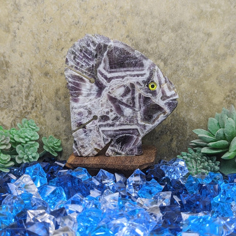 Chevron Amethyst Fish Carving~CRSEACAF