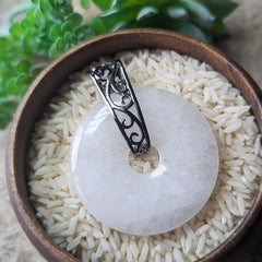 Quartz Donut Pendant~JDONQTZP