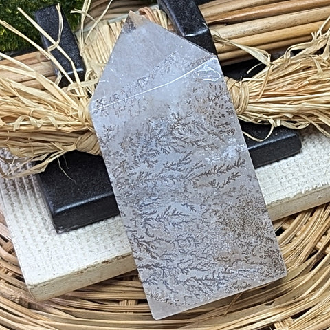 Dendritic Quartz Tower~CRDQTWR3
