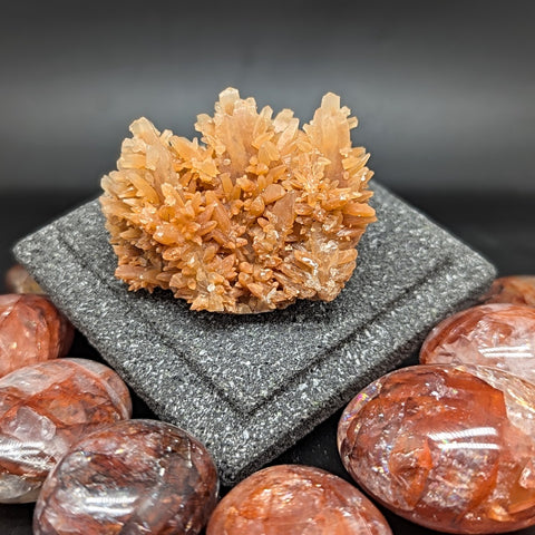 Spiky Red Dogtooth Calcite~CRSRDC05
