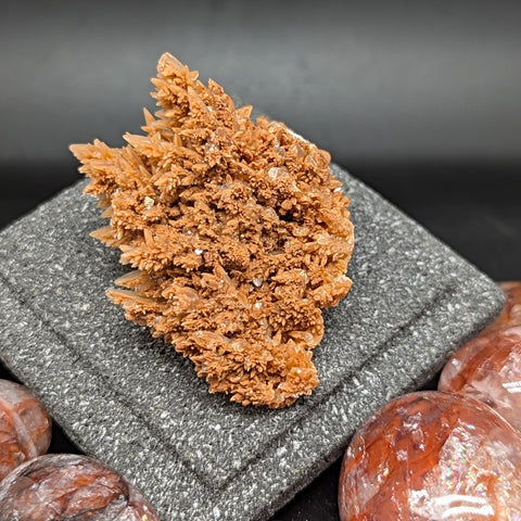 Spiky Red Dogtooth Calcite~CRSRDC07