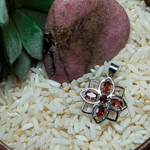 Faceted Garnet Pendant~JSTGARP1