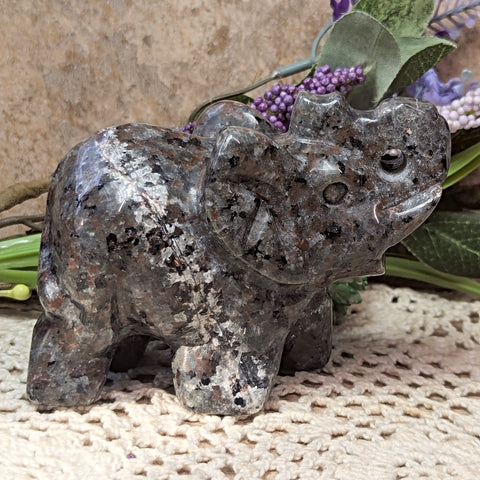 Emberlite Elephant Carving~CREMBELE