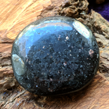 Nuummite Worry Stone CRNUMMWS
