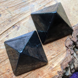 Shungite Pyramid-Medium~CRSHUNPM