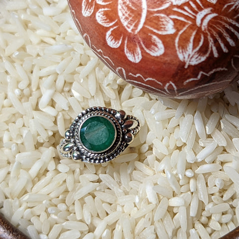 Green Chalcedony Ring~Size 7 3/4~JSSGCRNG