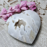 Snow Agate Heart~CRSNAGH1