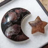 Garnet in Arfvedsonite Moon Carving~CRGAMN03